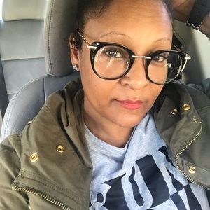 Meet your Posher, Lena